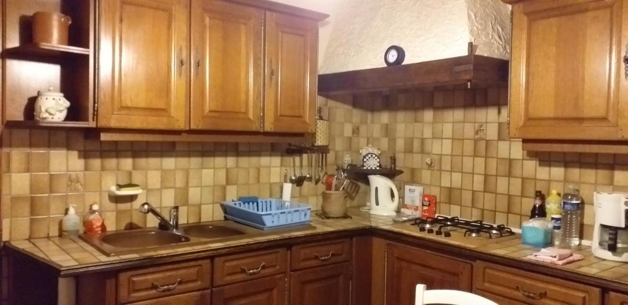 Maison Pour Nombreuses Personnes Pousseaux Esterno foto