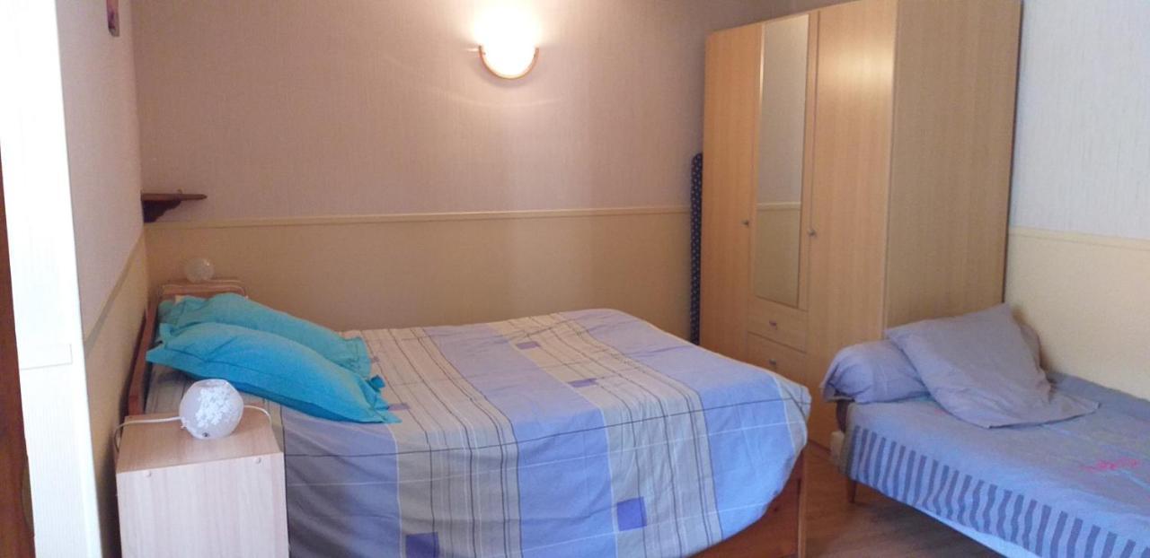Maison Pour Nombreuses Personnes Pousseaux Esterno foto