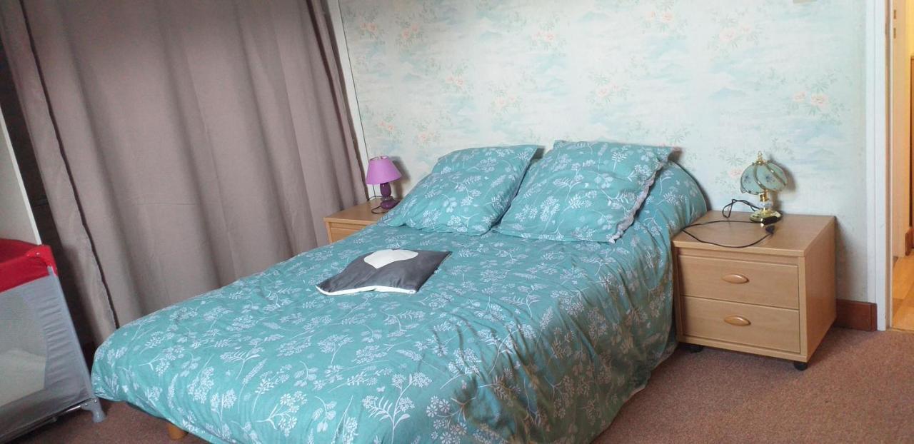 Maison Pour Nombreuses Personnes Pousseaux Esterno foto