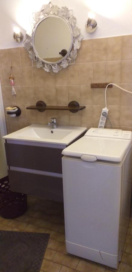 Maison Pour Nombreuses Personnes Pousseaux Esterno foto